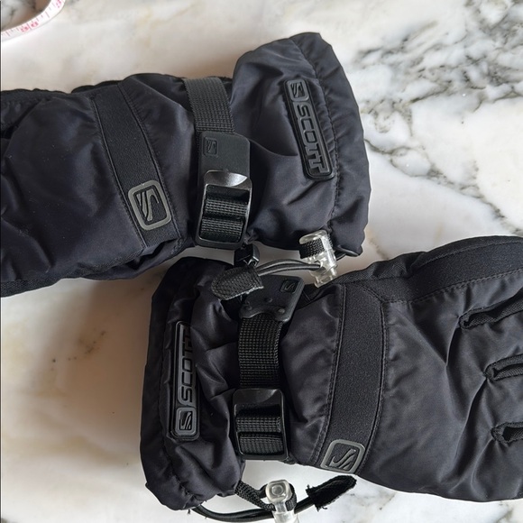 Scott Black Insulated Gloves with Adjustable Strap Women’s Medium - Picture 12 of 12